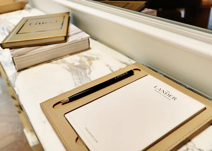Thelander - Serviced Apartments In Louvre