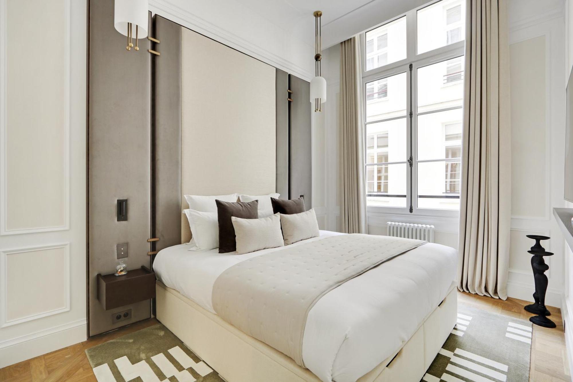 Thelander - Serviced In Louvre Apartment *