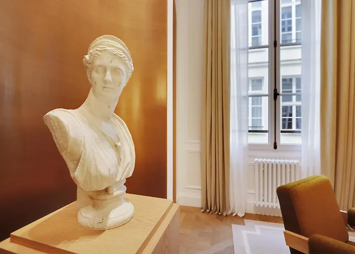 Thelander - Serviced Apartments In Louvre